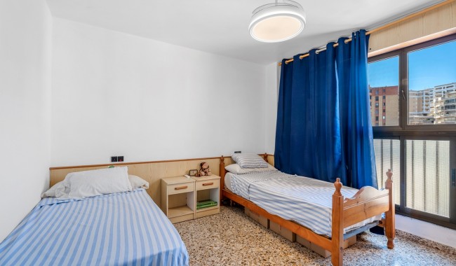 Segunda mano - Apartamento - Arenales del Sol - Segunda linea playa