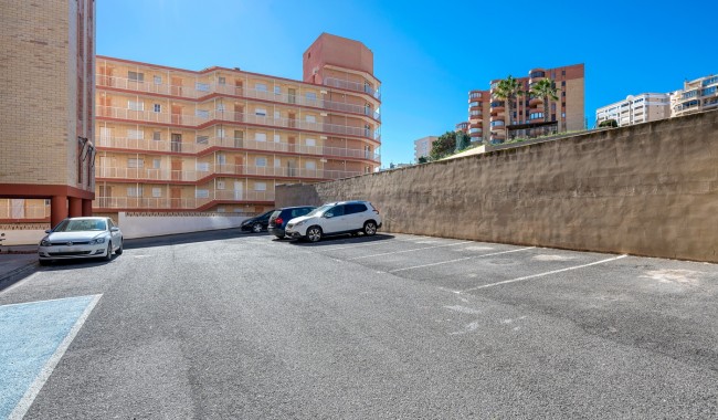 Segunda mano - Apartamento - Arenales del Sol - Segunda linea playa