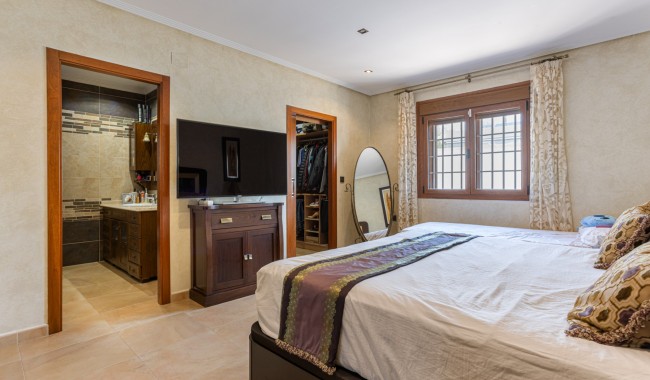 Brukt - Villa - Los Montesinos - La Herrada