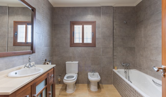 Brukt - Villa - Los Montesinos - La Herrada