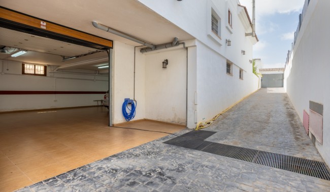Brukt - Villa - Los Montesinos - La Herrada