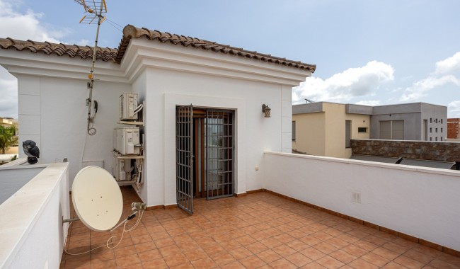 Brukt - Villa - Los Montesinos - La Herrada