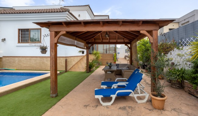 Brukt - Villa - Los Montesinos - La Herrada