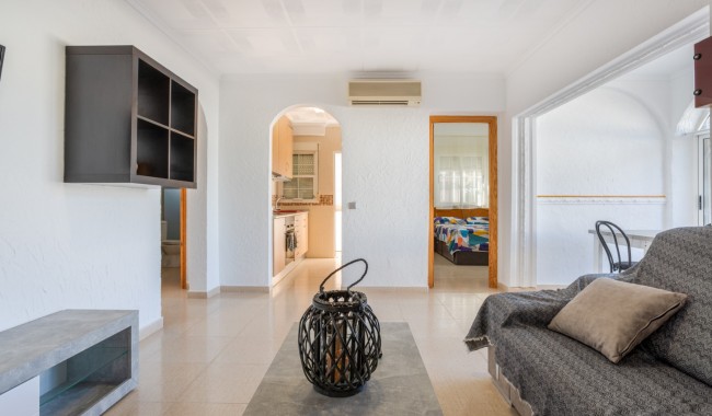 Resale - Villa - Torrevieja - Urbanización San Luis