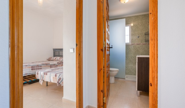 Resale - Villa - Torrevieja - Urbanización San Luis