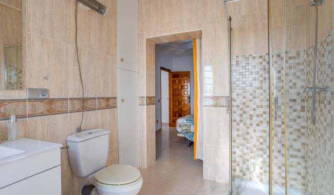 Resale - Villa - Torrevieja - Urbanización San Luis