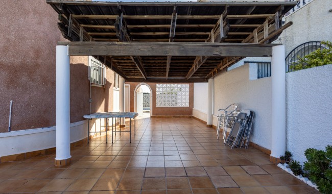 Resale - Villa - Torrevieja - Urbanización San Luis