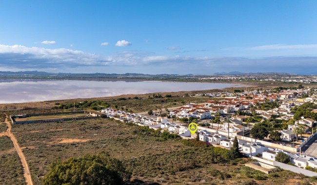 Resale - Villa - Torrevieja - Urbanización San Luis