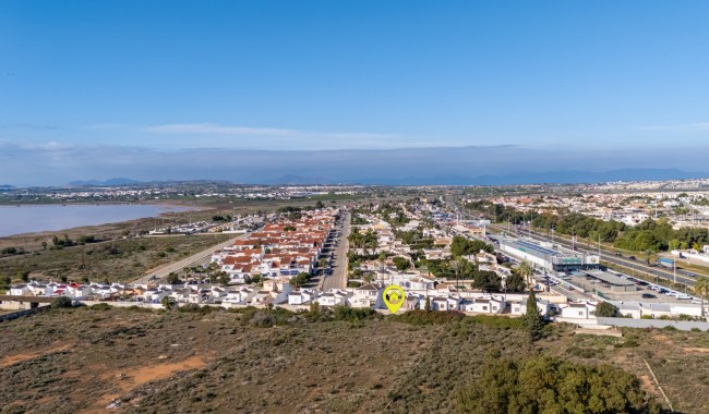 Resale - Villa - Torrevieja - Urbanización San Luis