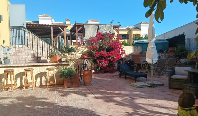 Segunda mano - Apartamento - Los Montesinos - La Herrada