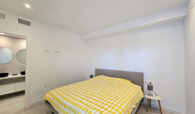 Resale - Apartment - Pilar de La Horadada