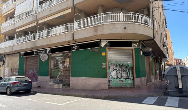 Business premises - Resale - Torrevieja - Playa del cura
