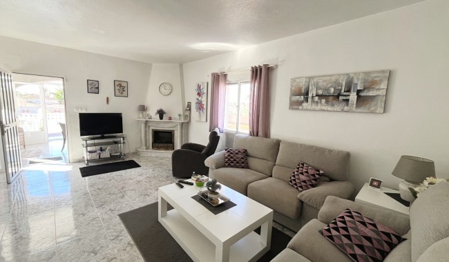 Resale - Villa - Benijófar - Monte Azul/ El Dorado