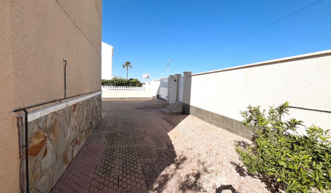 Resale - Villa - Benijófar - Monte Azul/ El Dorado