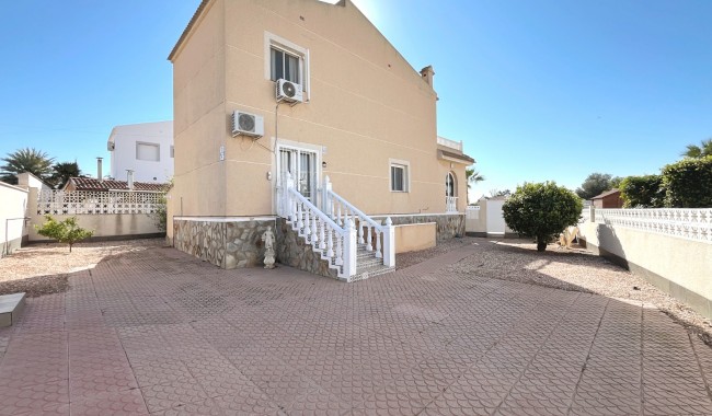 Resale - Villa - Benijófar - Monte Azul/ El Dorado