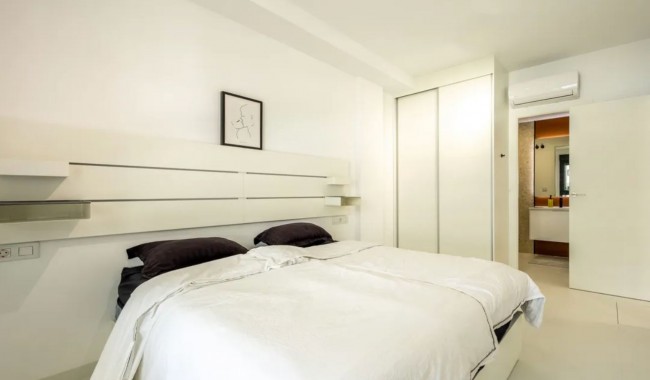 Resale - Bungalow - San Miguel de Salinas