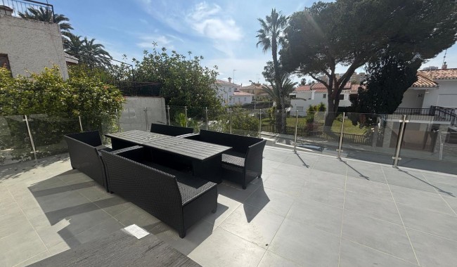 Brukt - Villa - Orihuela Costa - Dehesa de Campoamor
