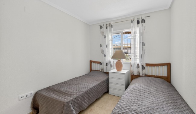 Resale - Apartment - Orihuela Costa - Playa Flamenca