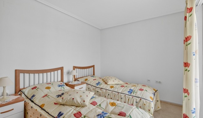 Resale - Apartment - Orihuela Costa - Playa Flamenca