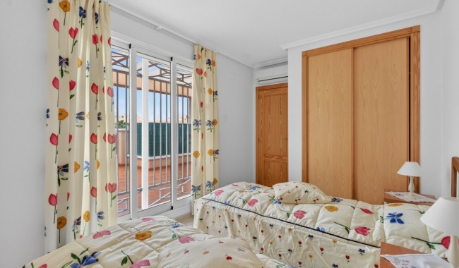 Resale - Apartment - Orihuela Costa - Playa Flamenca