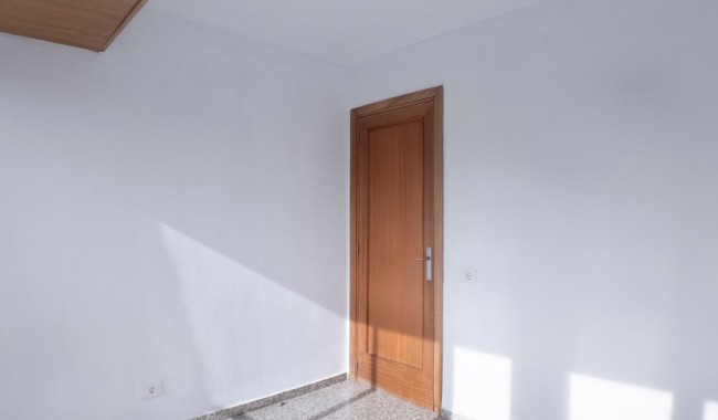 Resale - Apartment - Alicante - Center