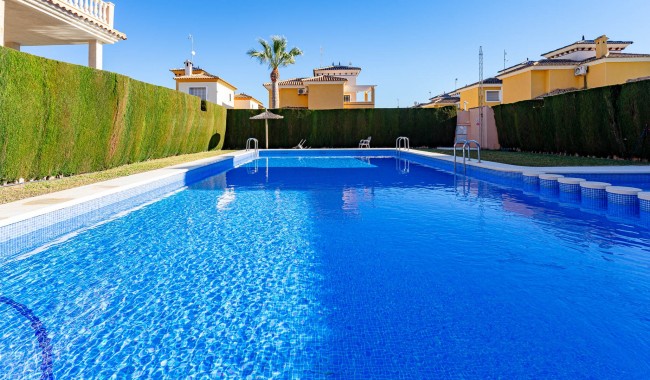 Resale - Townhouse - Punta Prima