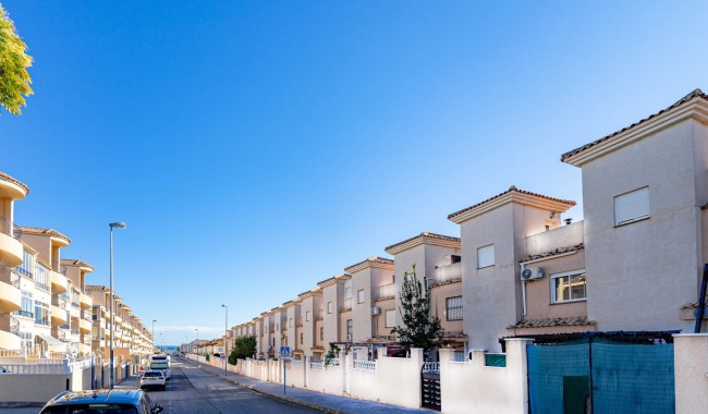 Resale - Townhouse - Punta Prima