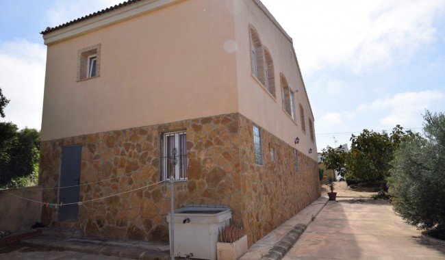 Resale - Villa - Torrevieja - Aguas Nuevas