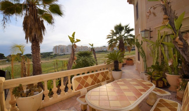 Begagnad - Villa - Guardamar - Urb. El Moncayo