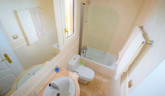 Begagnad - Villa - Guardamar - Urb. El Moncayo