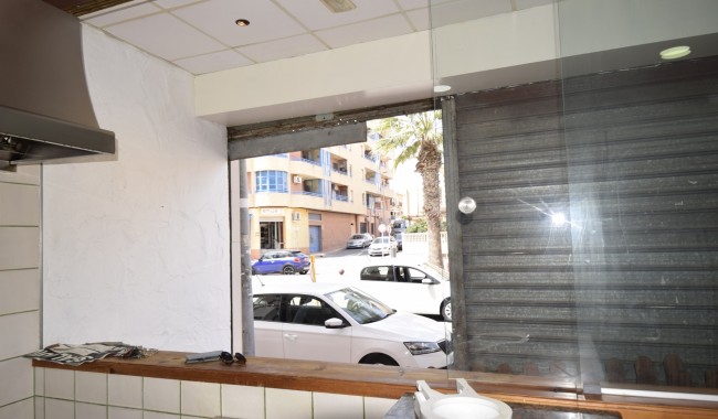 Segunda mano - Local comercial - Guardamar - Guardamar del Segura