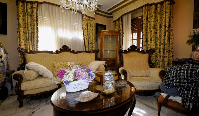 Resale - Villa - Torrevieja - Torrevieja town