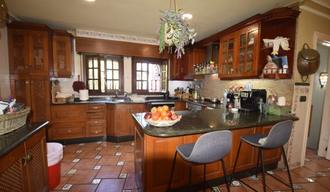 Resale - Villa - Torrevieja - Torrevieja town