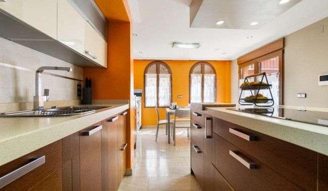 Resale - Villa - Orihuela