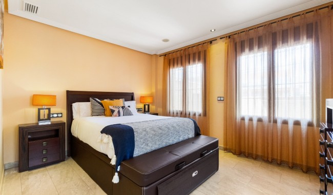 Resale - Villa - Orihuela