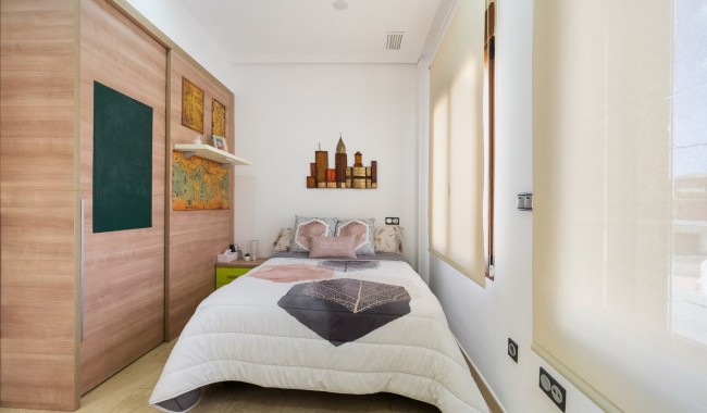 Resale - Villa - Orihuela