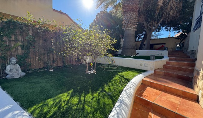 Segunda mano - Villa - Orihuela Costa - La Zenia