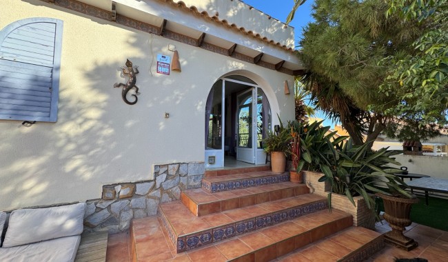 Segunda mano - Villa - Orihuela Costa - La Zenia