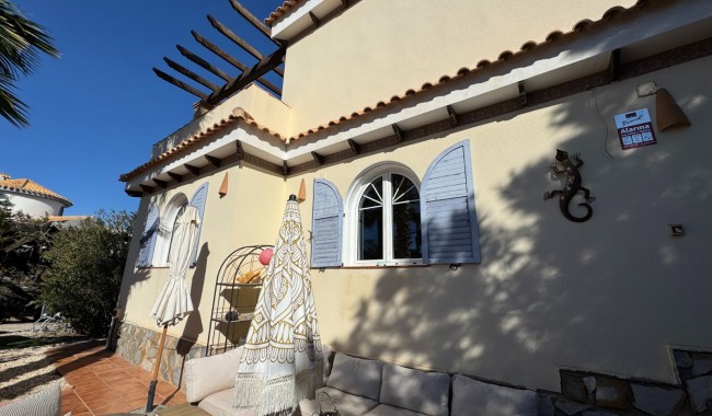 Segunda mano - Villa - Orihuela Costa - La Zenia