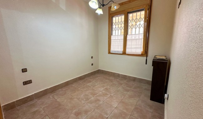 Sprzedaż - Apartament - Guardamar - CENTRO
