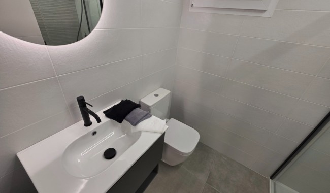 Segunda mano - Apartamento - Torrevieja - Puerto