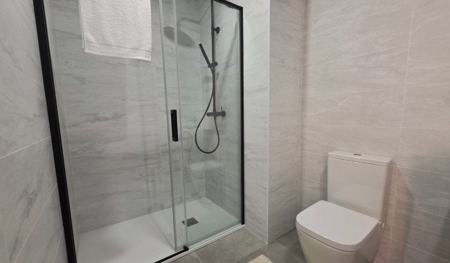 Segunda mano - Apartamento - Torrevieja - Puerto
