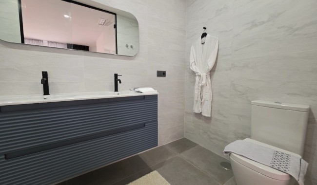 Segunda mano - Apartamento - Torrevieja - Puerto