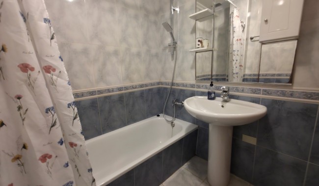 Sprzedaż - Apartament - Torrevieja - Paseo maritimo