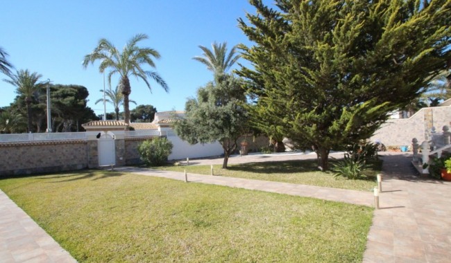 Brukt - Villa - Orihuela Costa - Cabo Roig