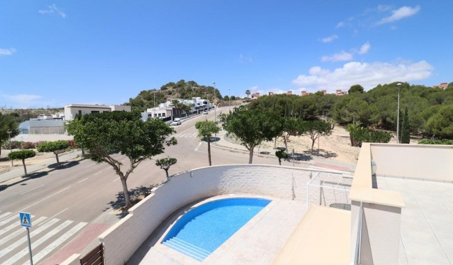 Resale - Villa - San Miguel de Salinas - Urbanizaciones