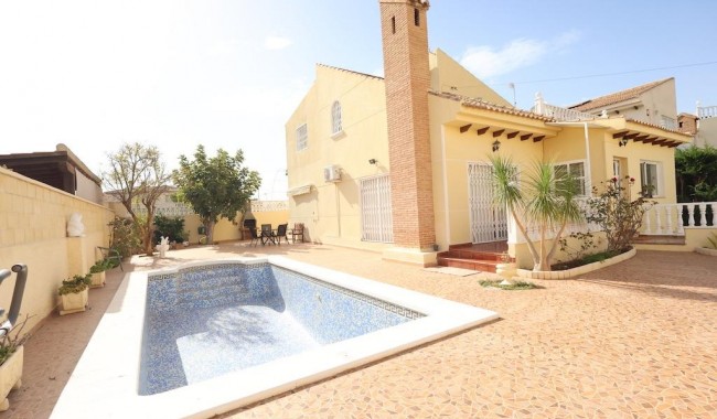 Villa - Resale - Orihuela Costa - Playa Flamenca
