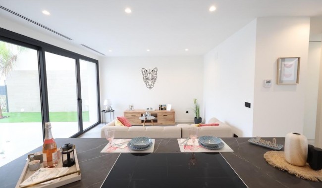 Begagnad - Villa - Los Alcázares - Santa Rosalia Lake and Life Resort