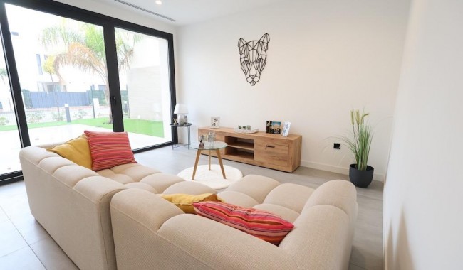Begagnad - Villa - Los Alcázares - Santa Rosalia Lake and Life Resort