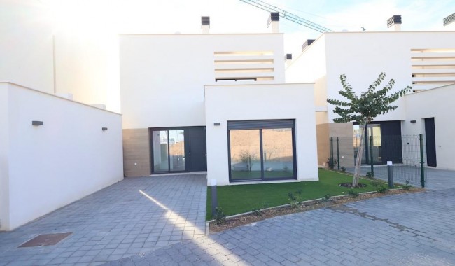 Begagnad - Villa - Los Alcázares - Santa Rosalia Lake and Life Resort